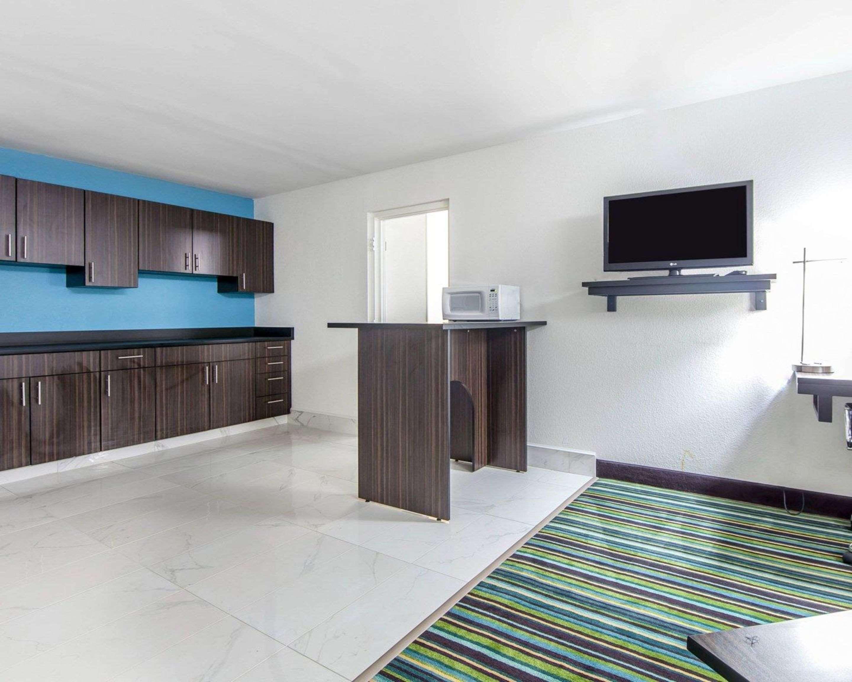 Quality Inn & Suites Jasper Экстерьер фото