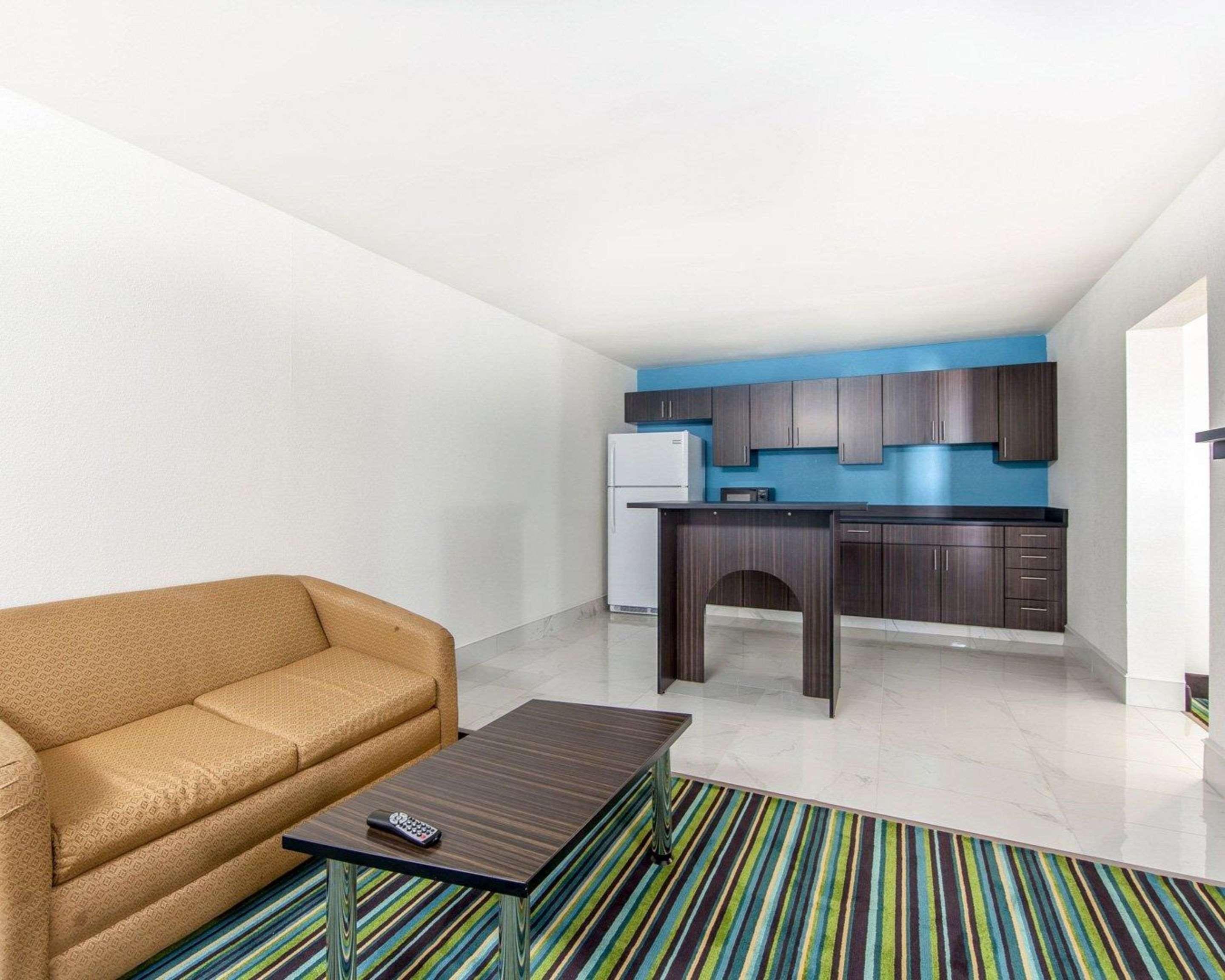 Quality Inn & Suites Jasper Экстерьер фото