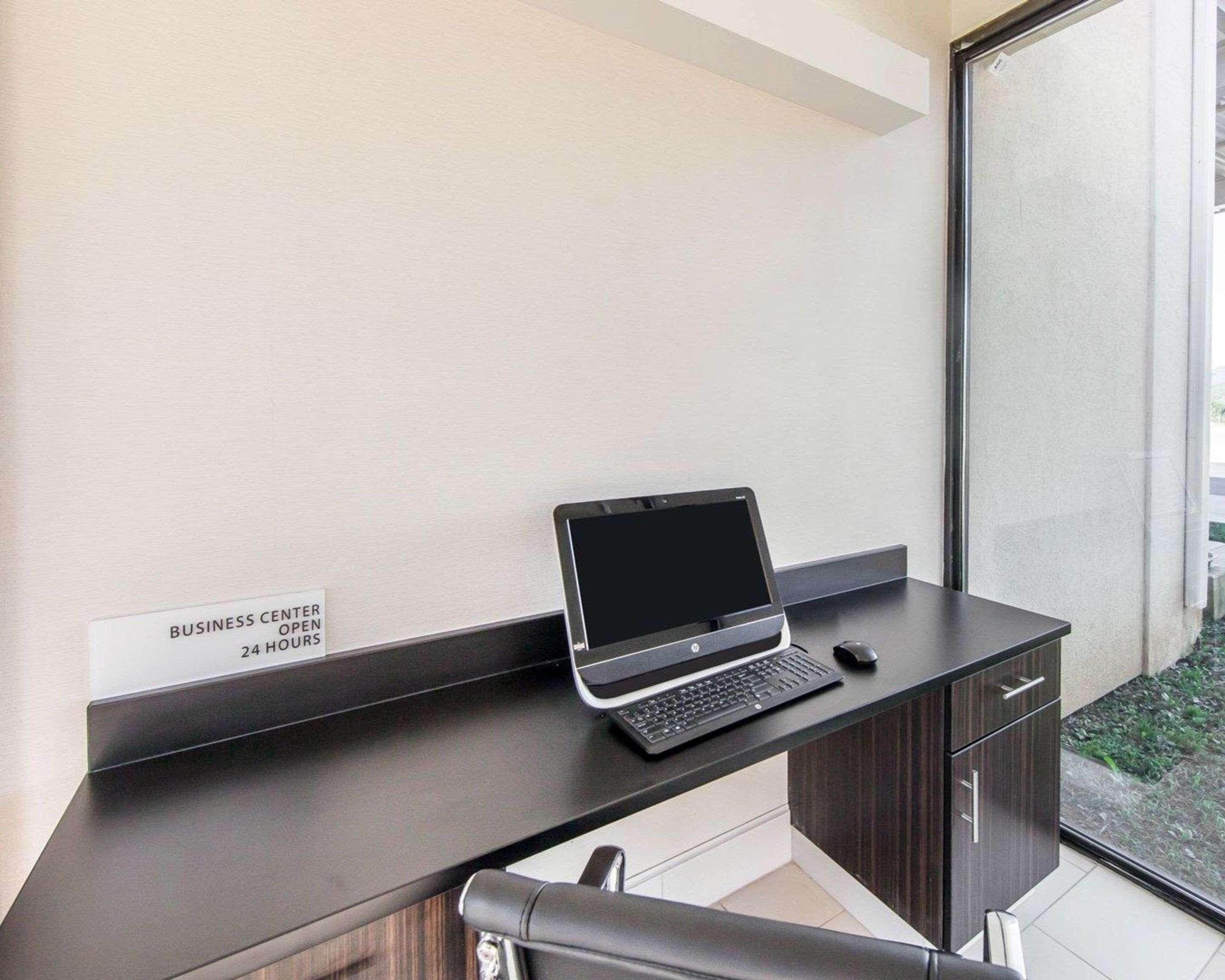 Quality Inn & Suites Jasper Экстерьер фото