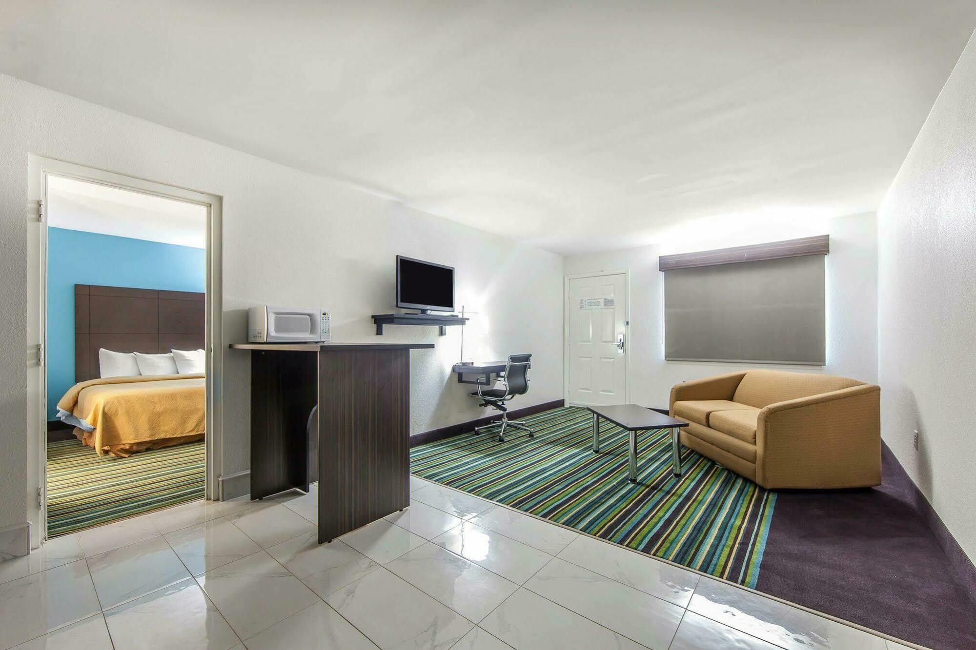 Quality Inn & Suites Jasper Экстерьер фото